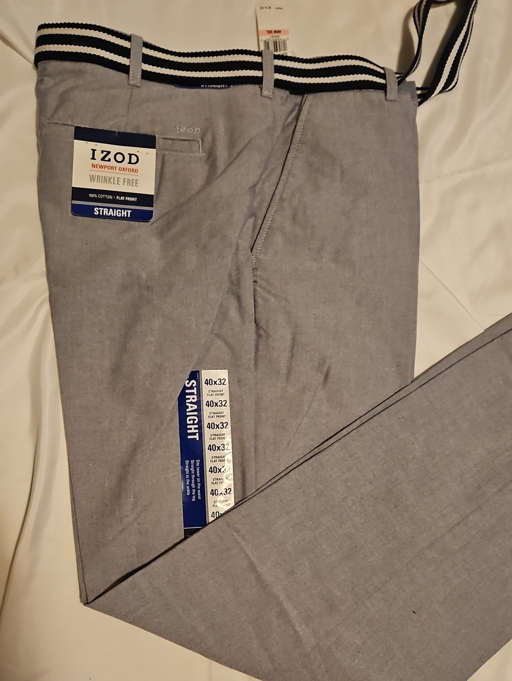 Izod Men’s Straight Newport Oxford Pants in Light Gray